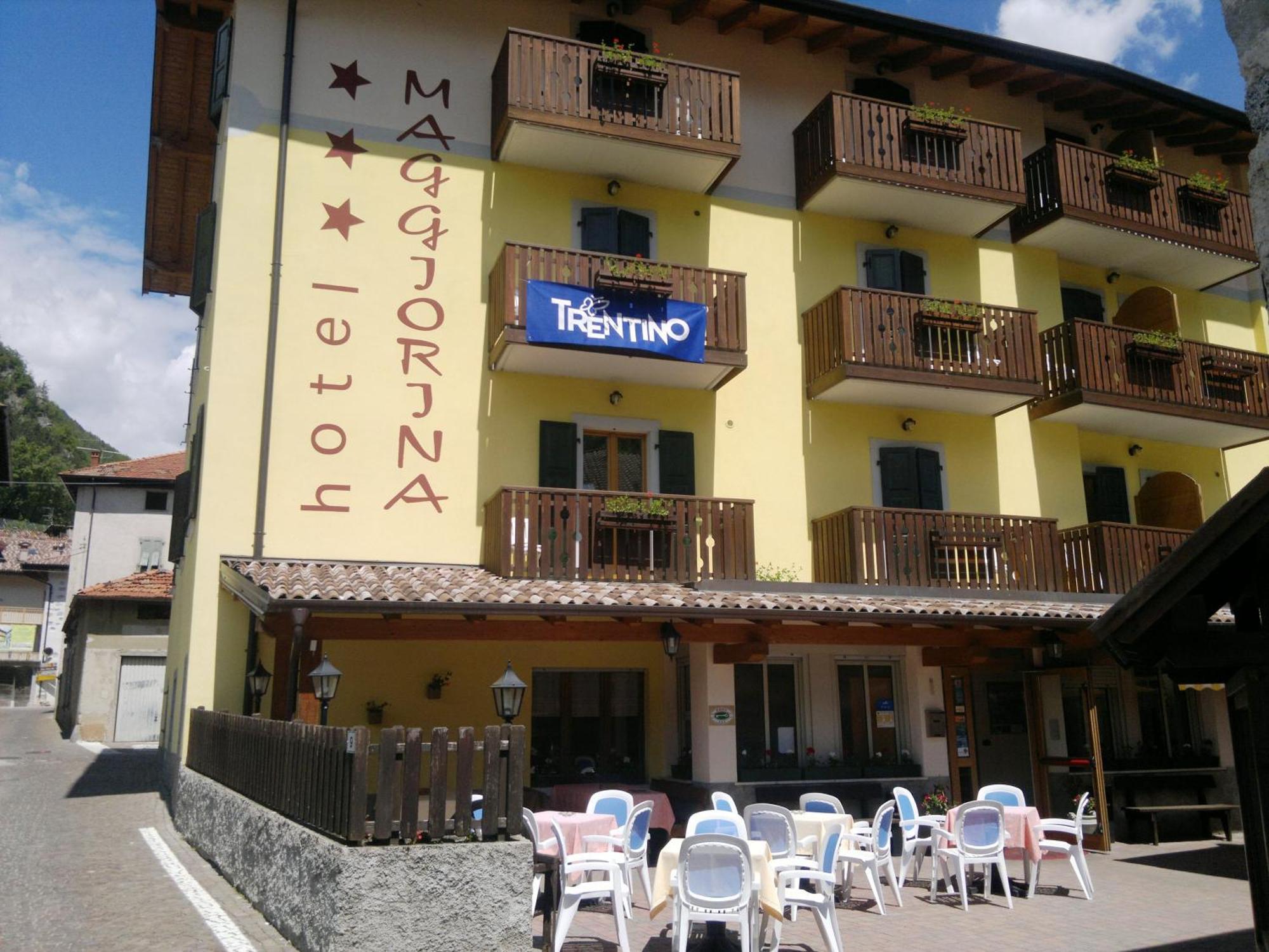 Albergo Maggiorina เบซเซ็กกา ภายนอก รูปภาพ