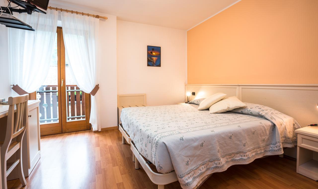 Albergo Maggiorina เบซเซ็กกา ภายนอก รูปภาพ
