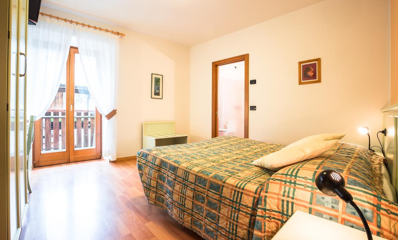 Albergo Maggiorina เบซเซ็กกา ภายนอก รูปภาพ