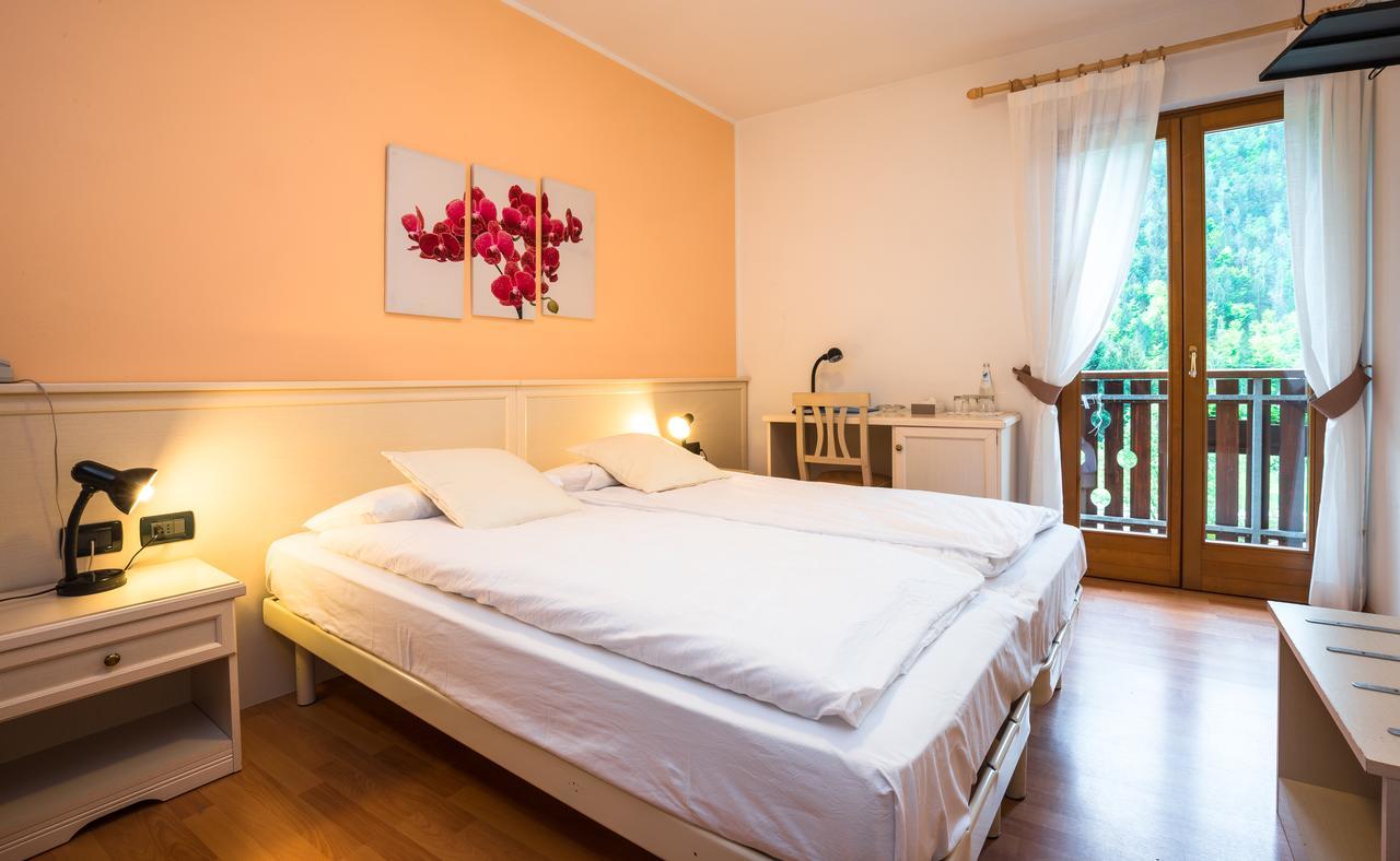 Albergo Maggiorina เบซเซ็กกา ภายนอก รูปภาพ