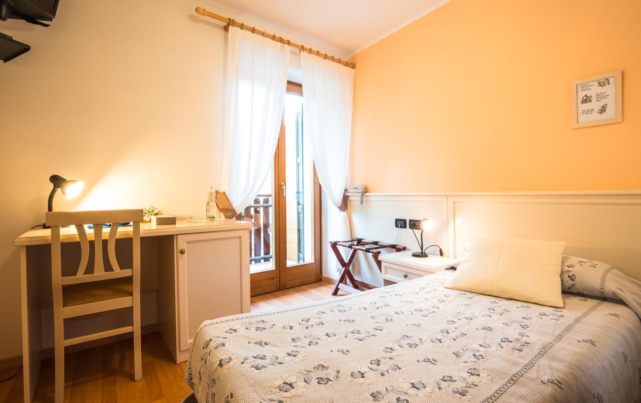 Albergo Maggiorina เบซเซ็กกา ภายนอก รูปภาพ