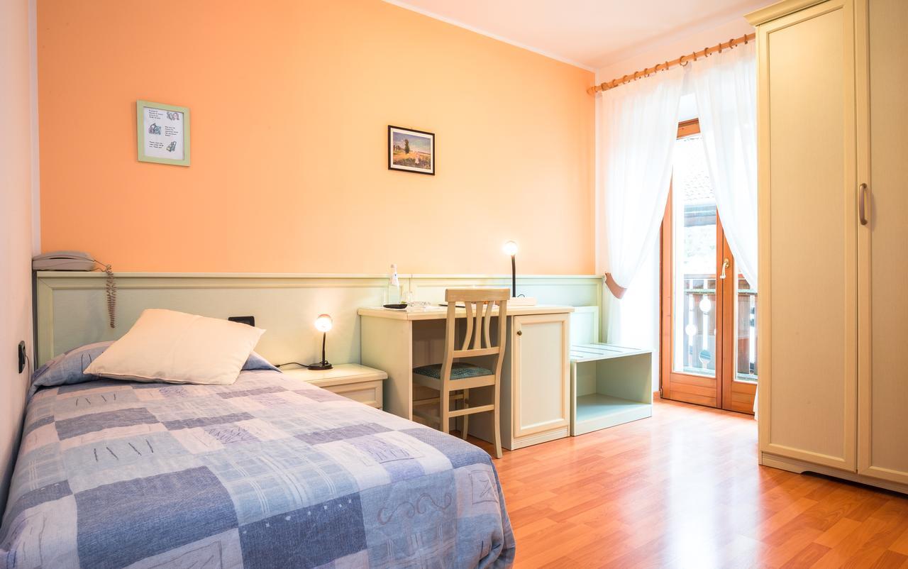 Albergo Maggiorina เบซเซ็กกา ภายนอก รูปภาพ