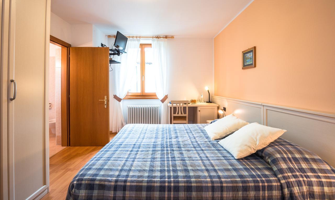 Albergo Maggiorina เบซเซ็กกา ภายนอก รูปภาพ