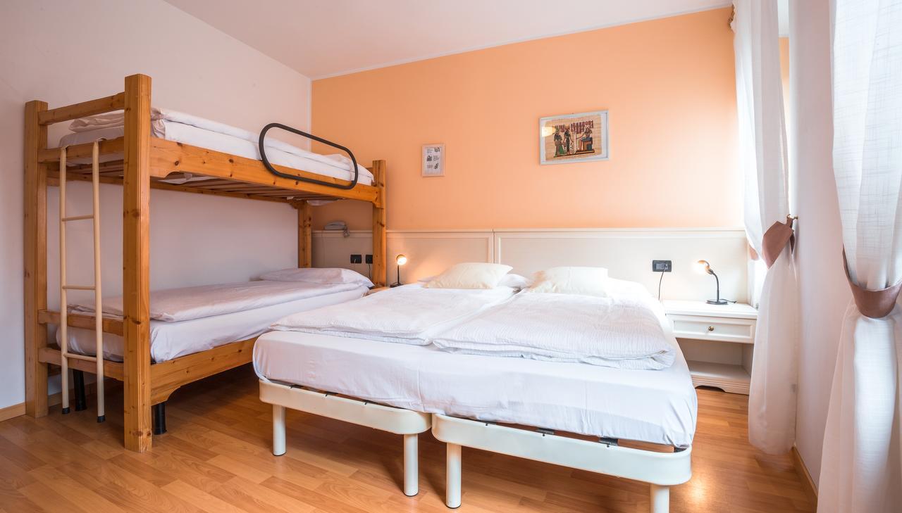 Albergo Maggiorina เบซเซ็กกา ภายนอก รูปภาพ