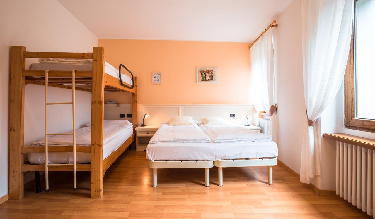 Albergo Maggiorina เบซเซ็กกา ภายนอก รูปภาพ