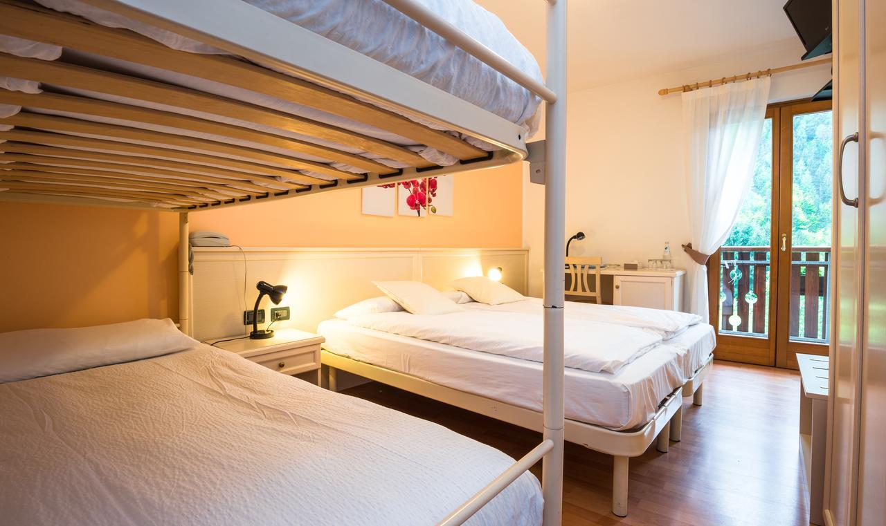 Albergo Maggiorina เบซเซ็กกา ภายนอก รูปภาพ